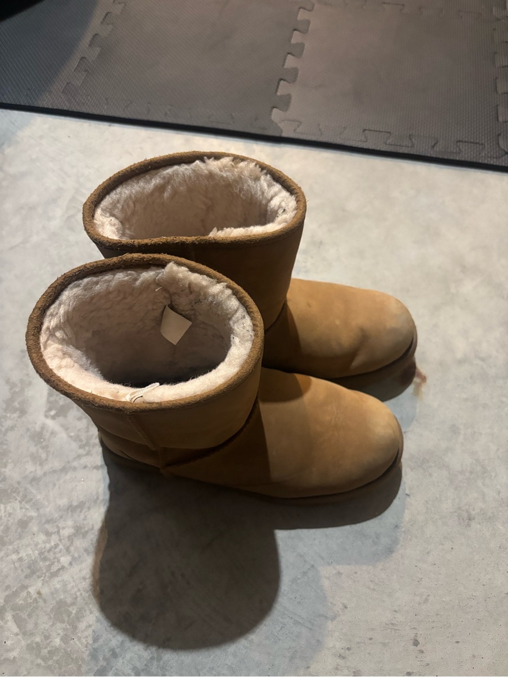 UGGS Classic Boots - Chestnut - Size 6